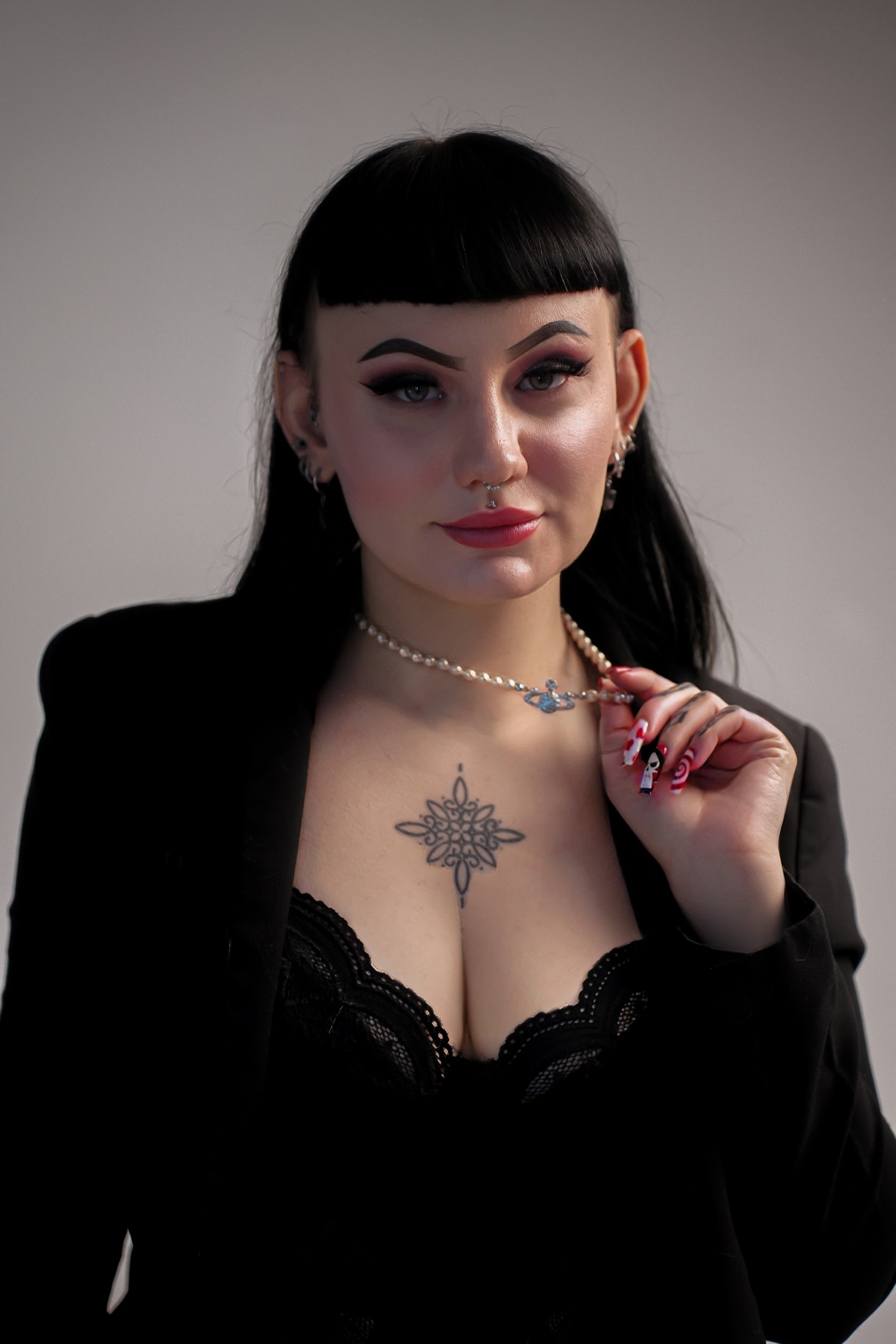 Paulina Valkiria — instruktorka piercingu